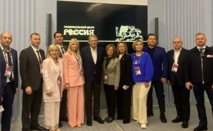 Председатель российской части Российско-Китайского комитета дружбы, мира и развития Борис Титов провёл встречу с послами Комитета, в ходе которой стороны обсудили перспективы дальнейшего развития российско-китайского взаимодействия.