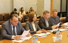На заседании постоянной комиссии по экономике, собственности, инвестициям и промышленности Уполномоченный по защите прав предпринимателей в Ленинградской области Елена Рулева подвела итоги своей работы за 2023 год