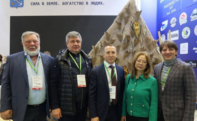 Уполномоченный по защите прав предпринимателей в Ленинградской области Елена Рулева посетила международную отраслевую выставку «Агрорусь-2026».